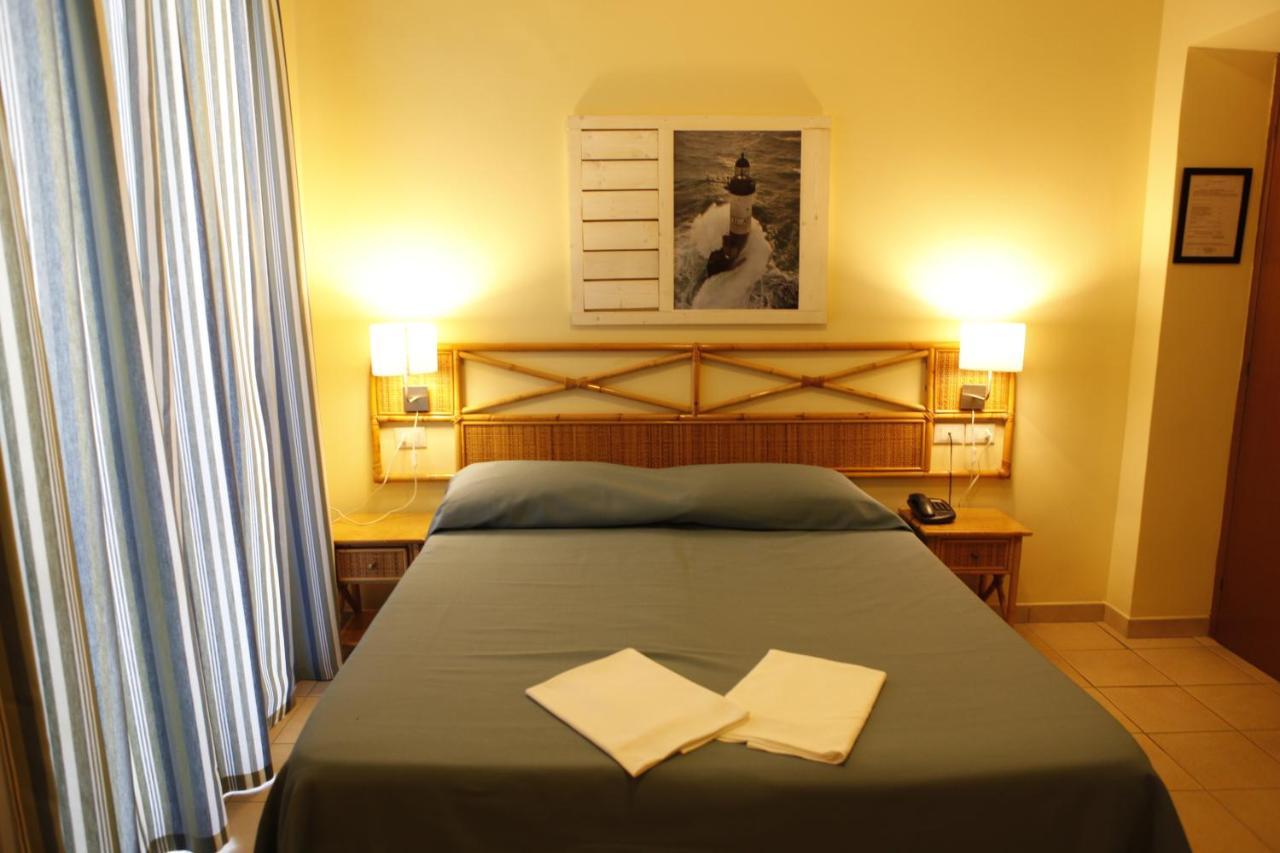 Hotel Villa Giulia Порто Адзуро Екстериор снимка