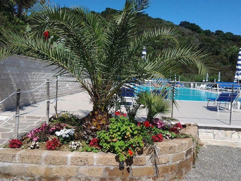 Hotel Villa Giulia Порто Адзуро Екстериор снимка